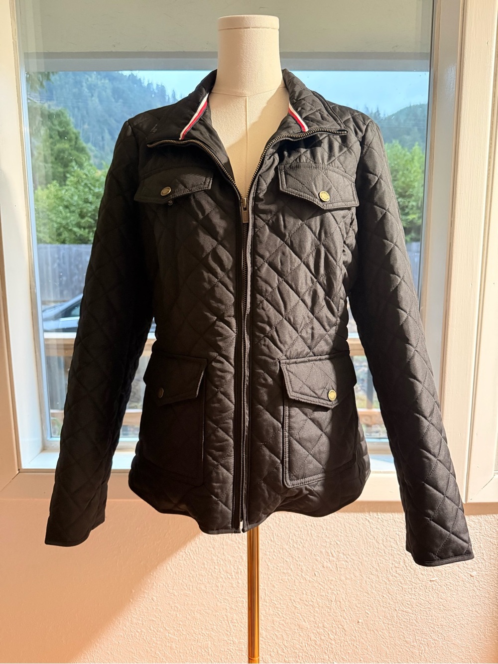 Tommy Hilfiger Black Quilted Utility Jacket with Gold Hardware - Picture 4 of 7